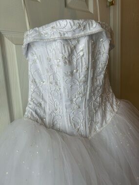 David's Bridal White Strapless Ball Gown Wedding Dress